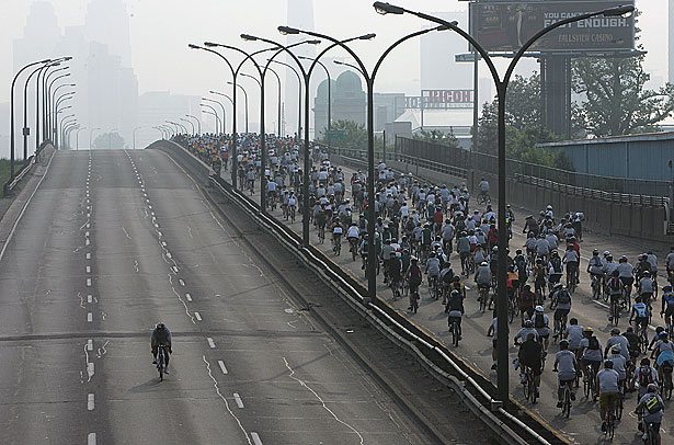 A lone cyclist on the Gardiner