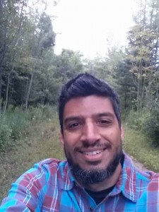 Scoping out the early kms of the course pre-race