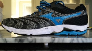 Mizuno Wave Sayonara 2 - side profile